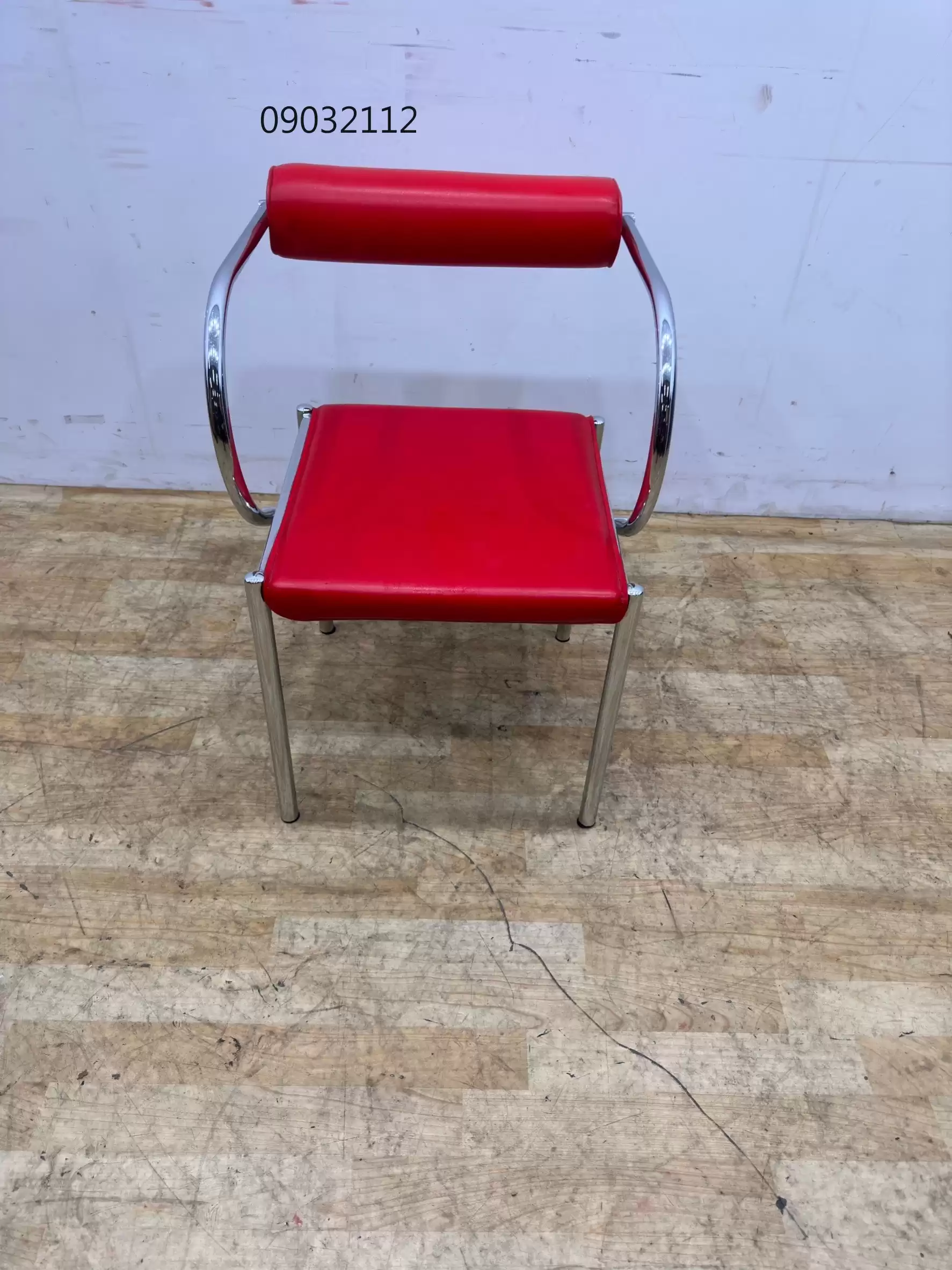 【弘旺二手傢俱生活館】 二手/中古 紅色造型餐椅 餐廳椅 皮餐椅 各式餐椅 工業風餐椅